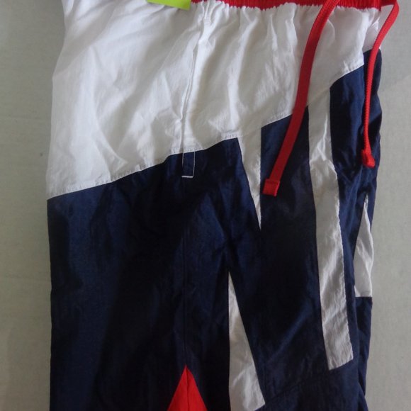 Nike Sportswear Throwback Shorts. Mens Sizes: S - Picture 2 of 7